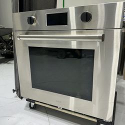 Wolf 30” Oven like new 