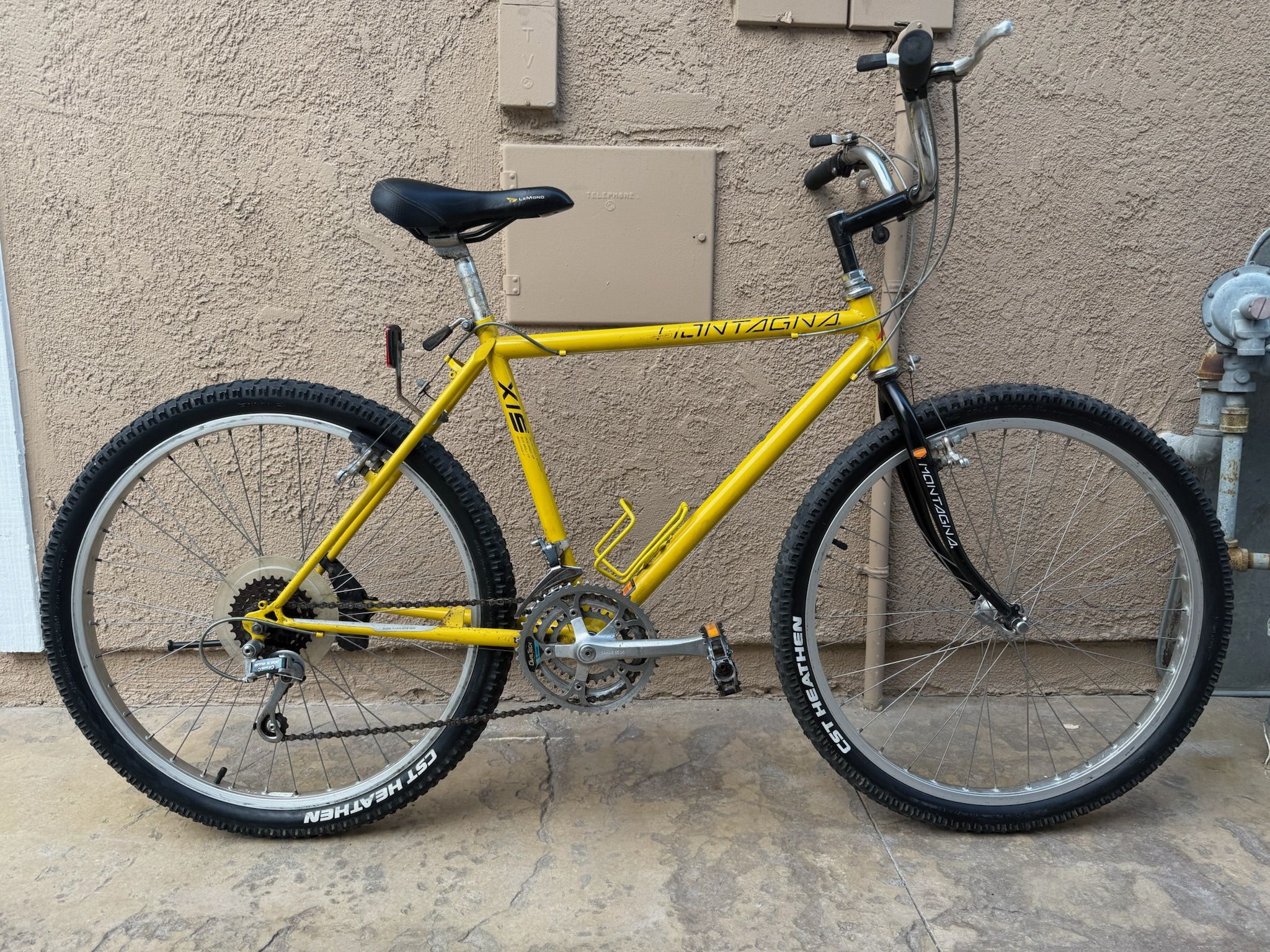 Montagne 26 BMX Mountain Bike 21 Speed Suntour Xc Sport Lightweight