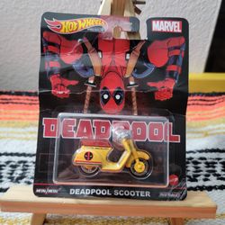 Hot Wheels DEADPOOL Scooter Yellow Marvel Premium Real Riders 1:64 Scale 05 2022