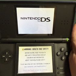 Nintendo DS Lite