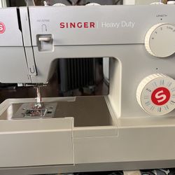 Singer Sewing Machine $150.00 OBO