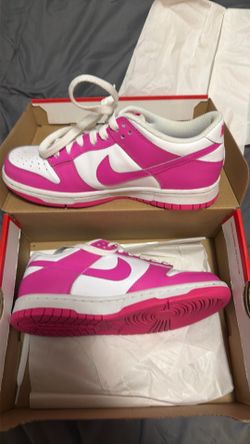 Nike dunk Lowe’s pick and white