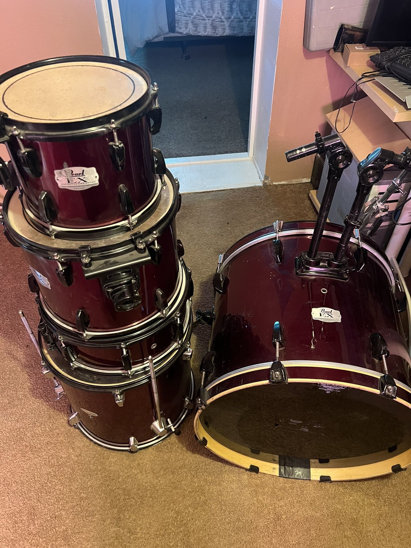 Complete Pearl Drum Set