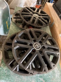 Toyota tundra hub caps