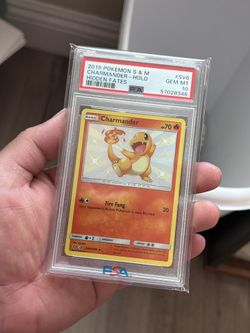 Charmander Hidden Fates SV6 Holo 