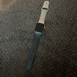 Apple Watch With Charger