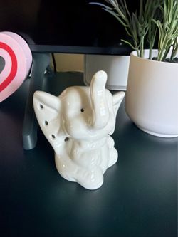 Vintage Elephant Earring Ring Jewelry Holder White Figurine 1970’s