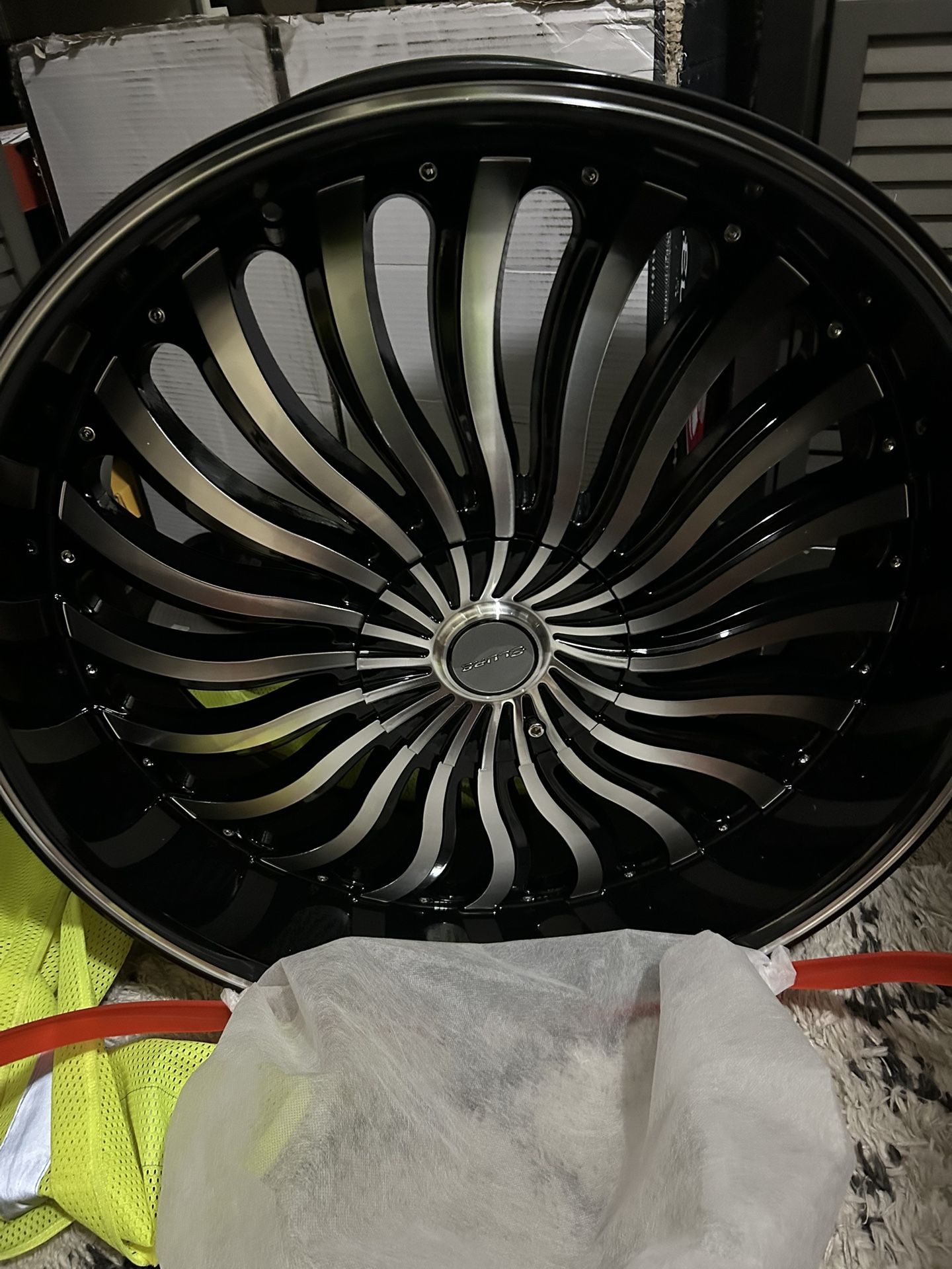 24’s Brand New 5 Rims