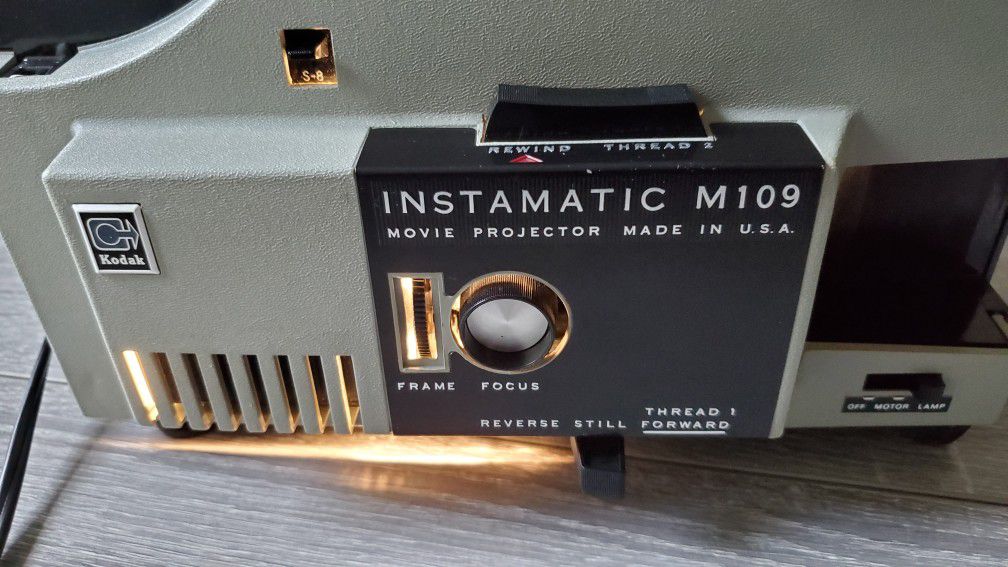 Vintage Kodak Instamatic M109 Movie Projector USA