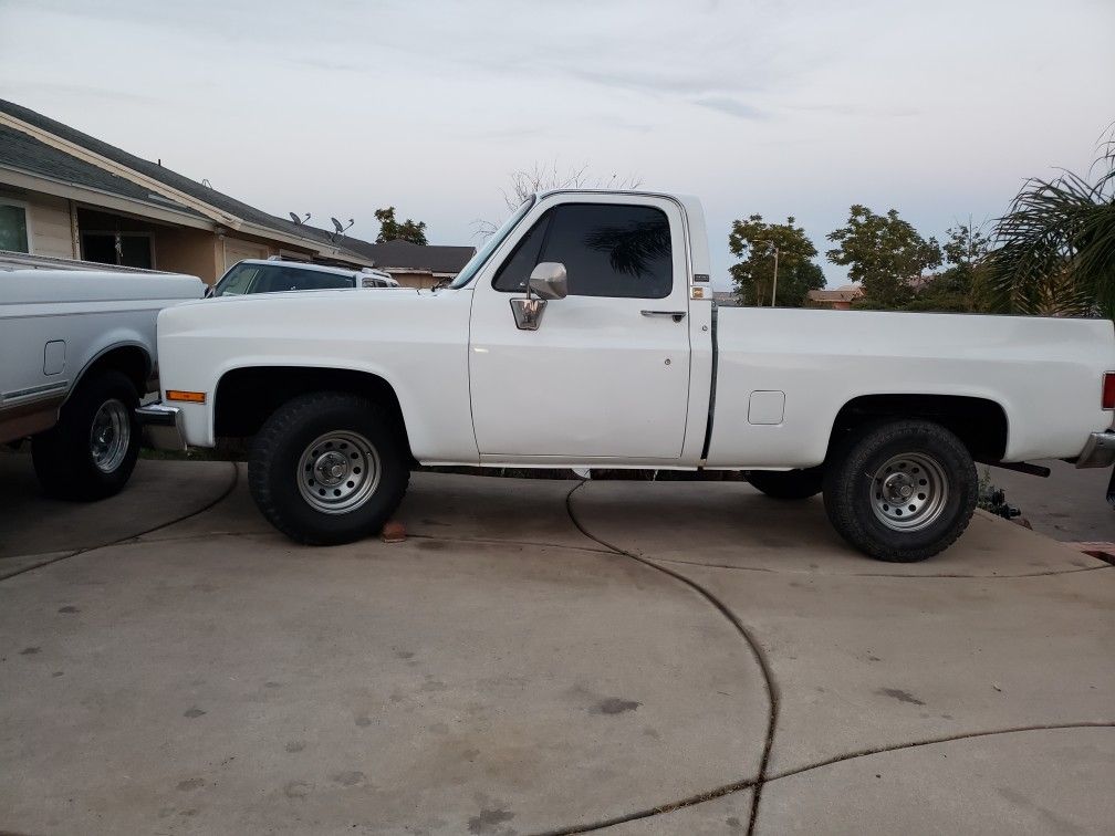 CHEVROLET CHEYENNE SHORT BED