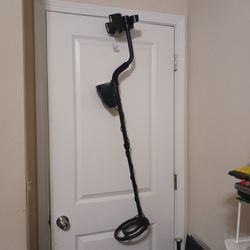 BOUNTY HUNTER DISCOVERY 3300 METAL DETECTOR