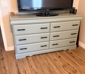 6-drawer dresser