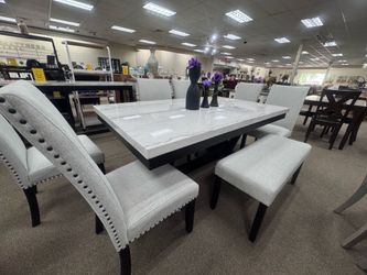 Furniture & Mattress Discounters
