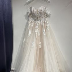 Wedding dress