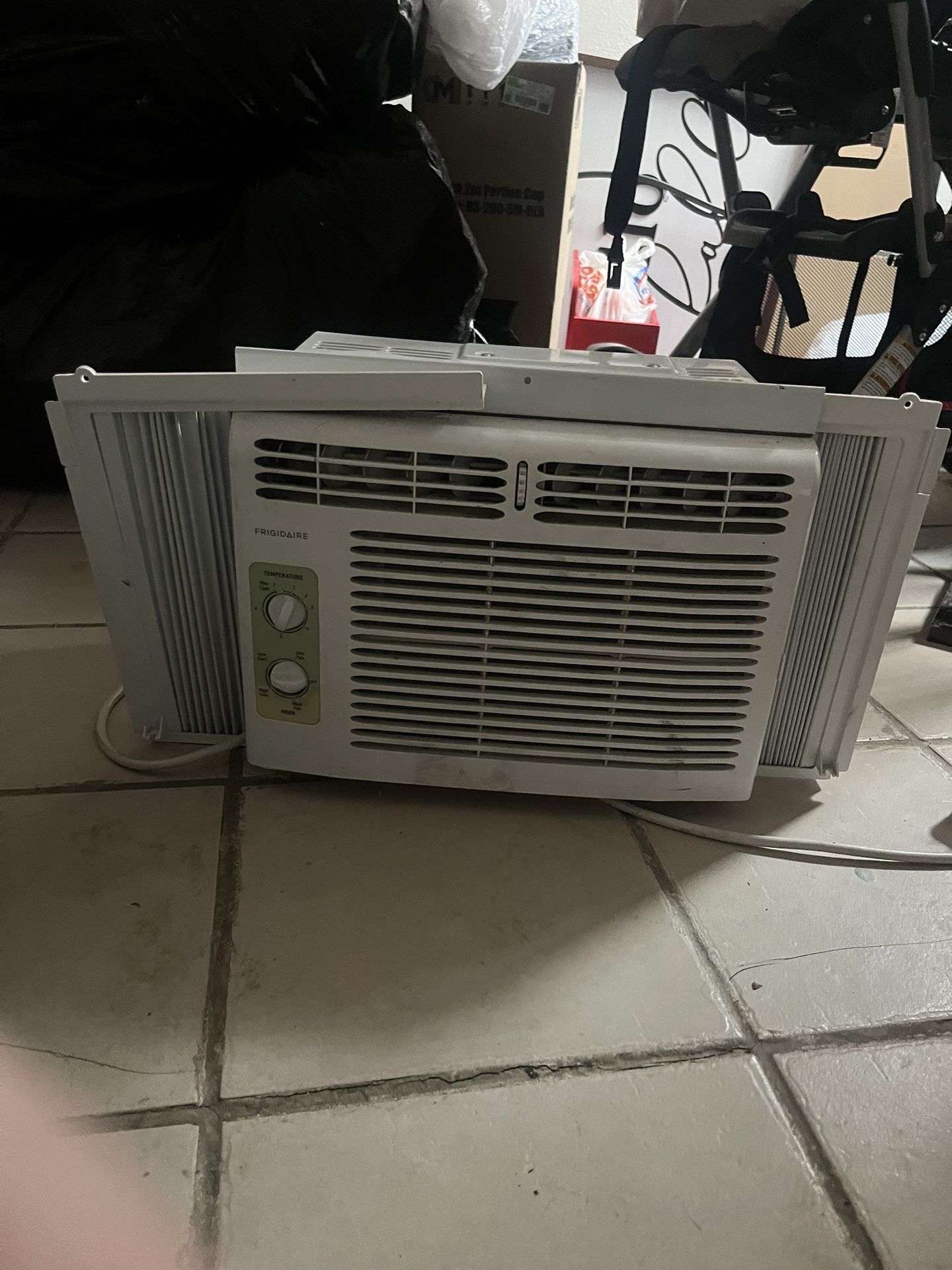 Fridgeare Window A/C