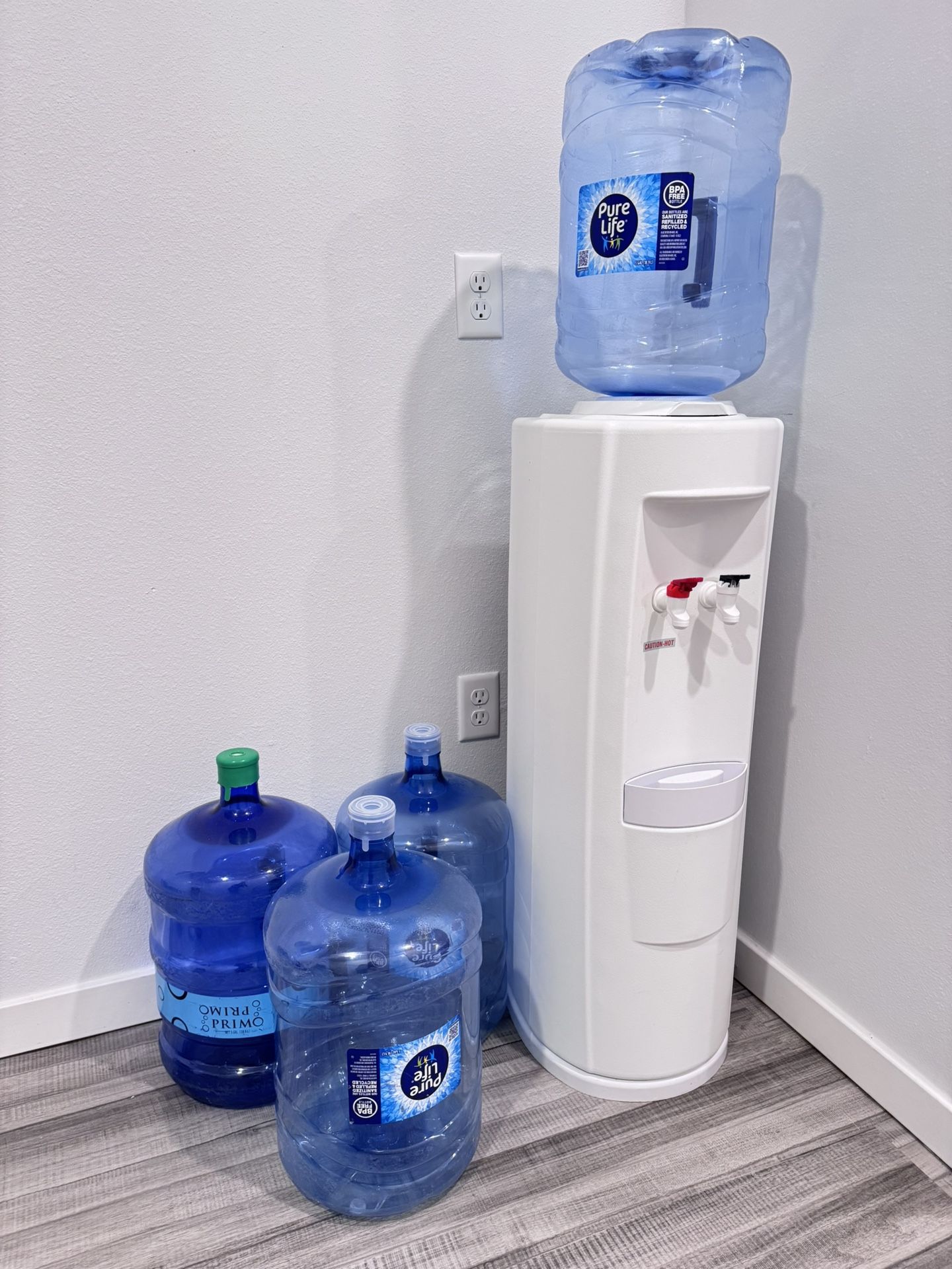 Nestle Hot&Cold Water Top Loading Dispenser, 5 Gallons