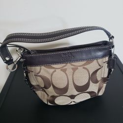 Small Baguette Coach