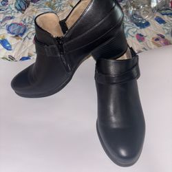 NATURALIZER- SOUL/ Size 11 