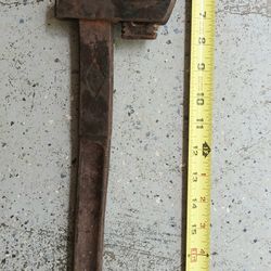 Heavy Duty Adjustable Wrench 24"