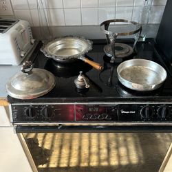 Antique Silver 1.5 Qt Chafing Dish