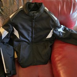 Sedici Women’s Medium (WM) Motorcycle Jacket – Armored, Removable Liner – Black