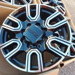 2024 GMC DENALI 2500 RIMS OEM NEW.....( 8 LUG )

