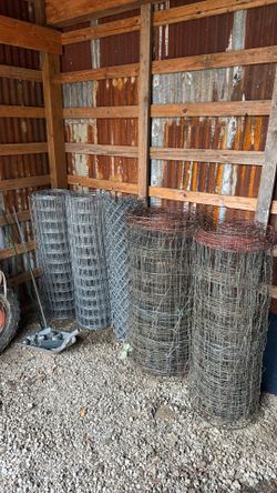 wire fence roles