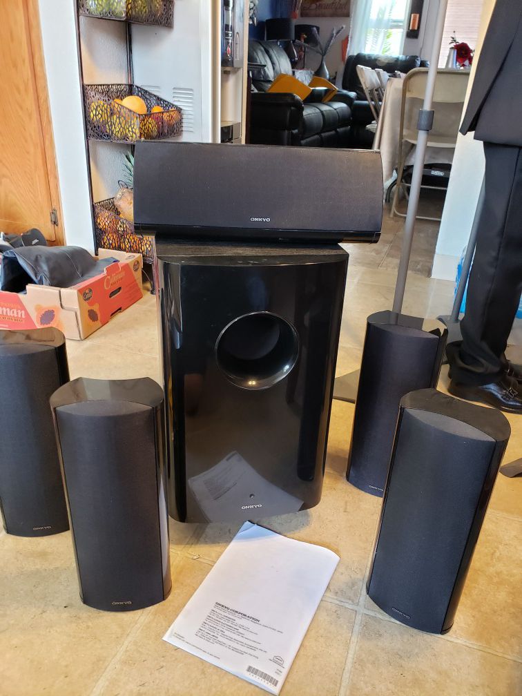 Onkyo subwoofer with speakers