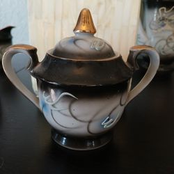 Hand Painted Moriage Dragon Ware Sugar Bowl With Lid 