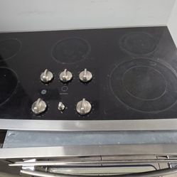 Oven (work with alexa) and electric cooktop