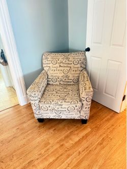 Ashley’s Alenya chair
