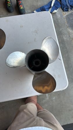 3 Blade 21 Pitch Stainless Steel Propeller