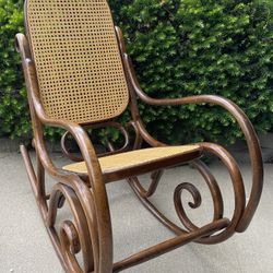 Premium Vintage Bentwood Rocker