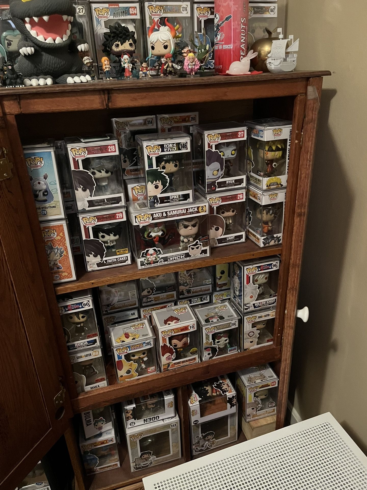 Funko Pops. Anime, One Piece, Demon Slayer, Dragon Ball, Attack On Titan
