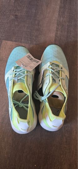 Adidas Women's Terrex CC Voyager Sleek Shoes. Ash Green/Semi Frozen Yellow colorway (Size 7 Woman’s)