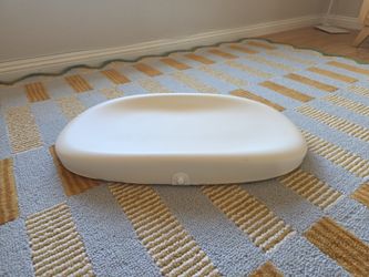 Hatch Grow smart changing pad