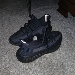 Adidas Yeezy Boost 350 V2 