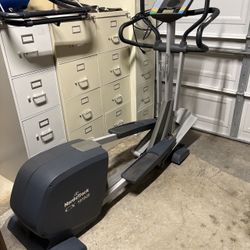 Elliptical Exercise Machine 