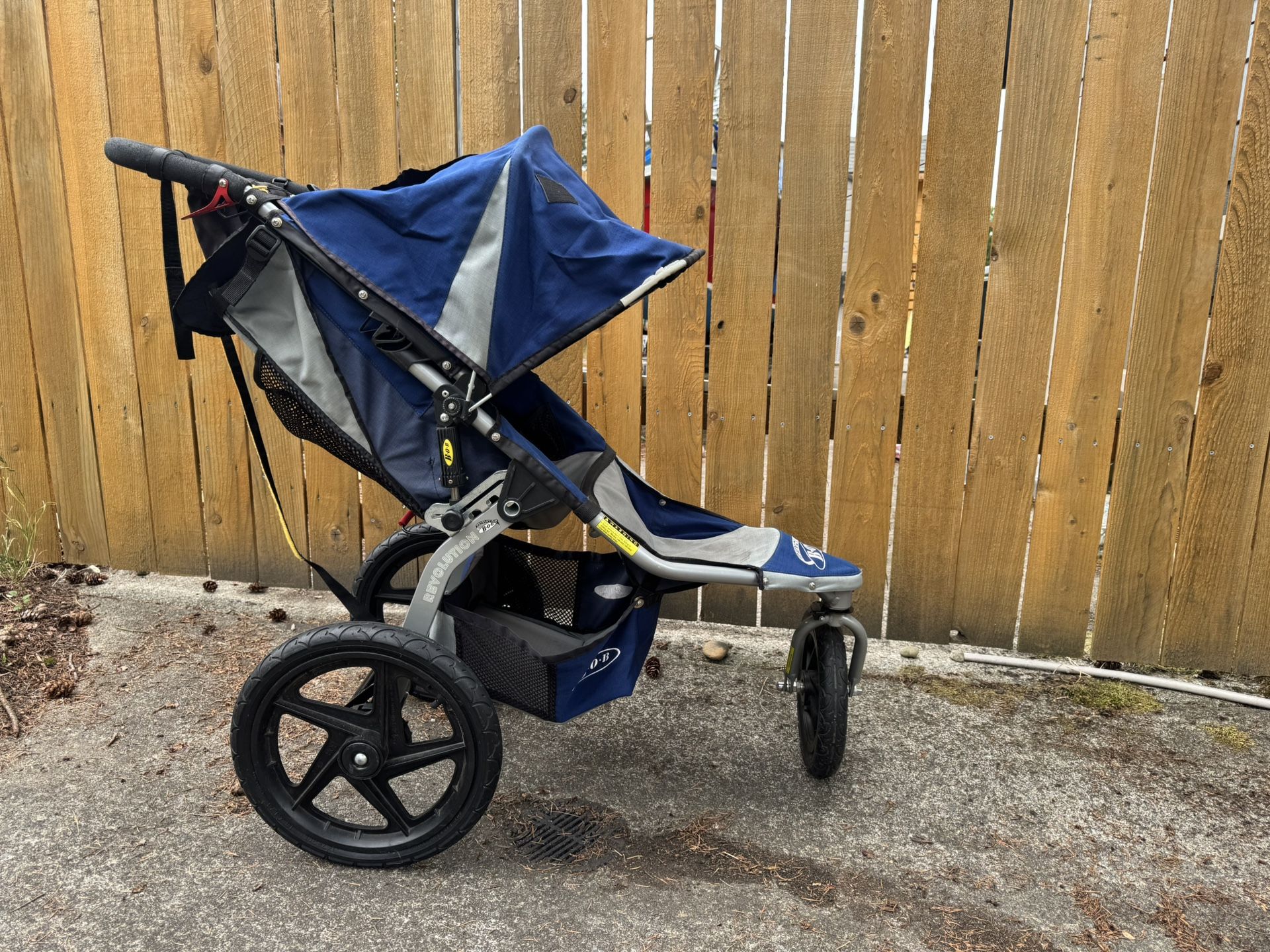 BOB Revolution Jogging Stroller
