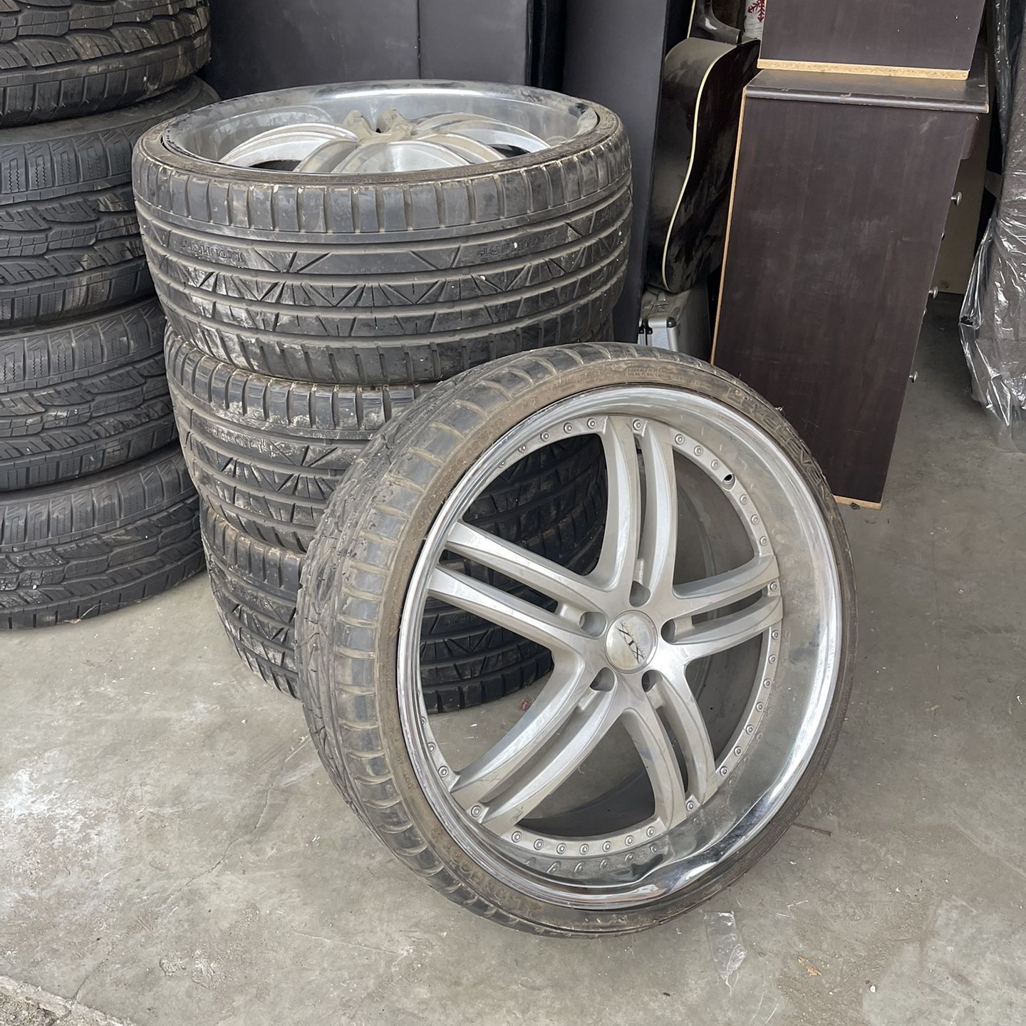 Xix 22 Inch Rims XIX 22 Inch Rims $500 for Sale in San Bernardino, CA - OfferUp