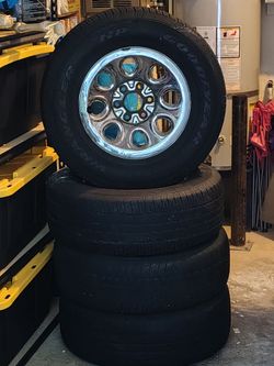 17" Chrome Chevy Silverado / GMC Sierra 6-Lug Wheel
