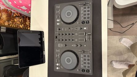 Pioneer DJ DDJ-FLX4 2-Channel DJ Controller – Lightly Used, Excellent Condition