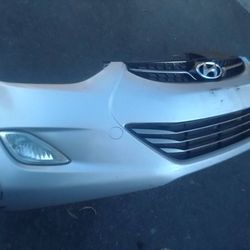 2011-2013 Hyundai Elantra Complete Front Bumper With All The Accessories Oem.