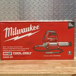 Milwaukee M12 Grease Gun 2446-20