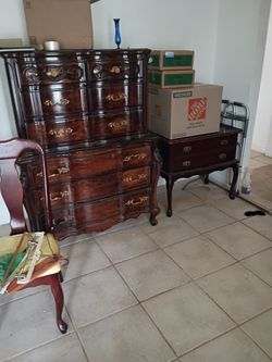 Dresser drawers