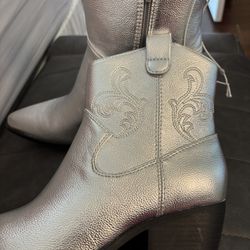 Women’s Boots 