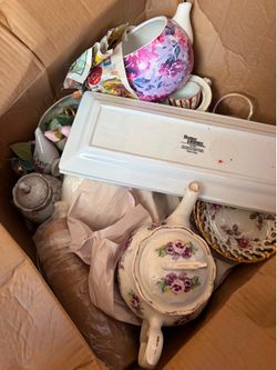 Tea set items