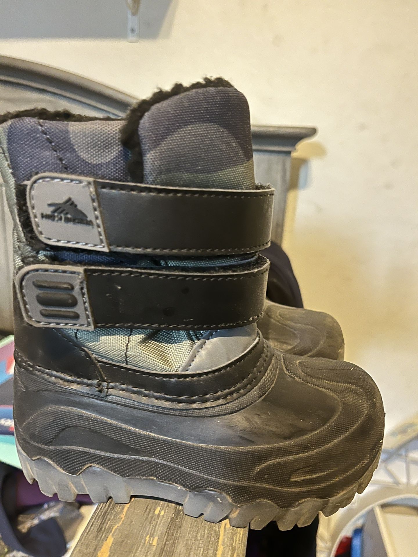 Snow Boots