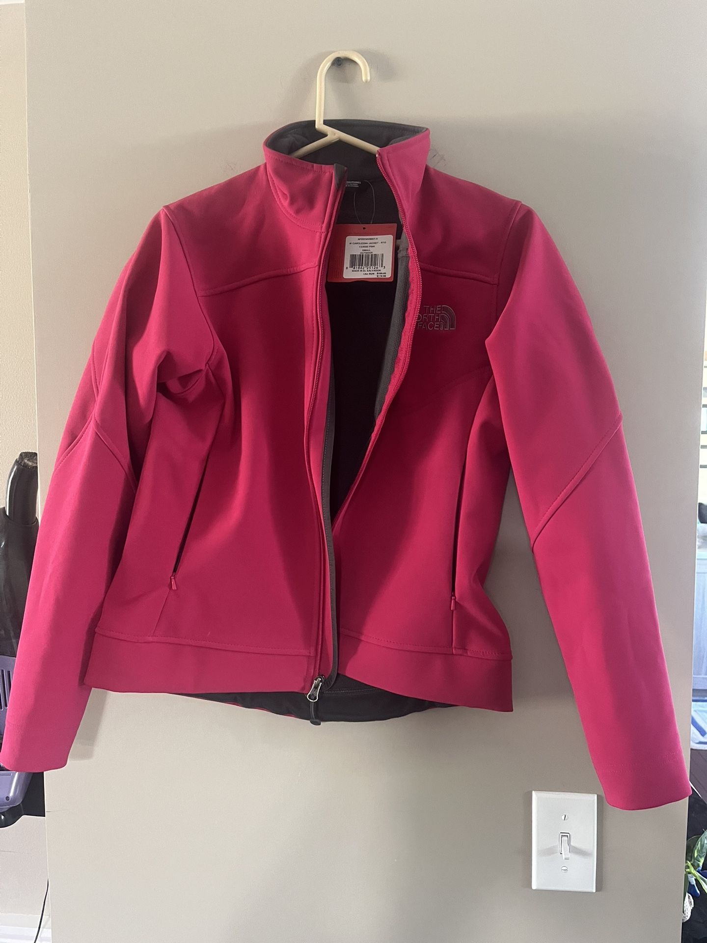 Woman’s North face jacket NEW