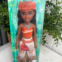 ) Mattel Disney Princess Moana Doll in Sparkling Fashion with Removable Skirt, Headban